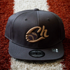 GORRA PLANA AJUSTABLE LMP 26 ALTERNATIVA SNAPBACK